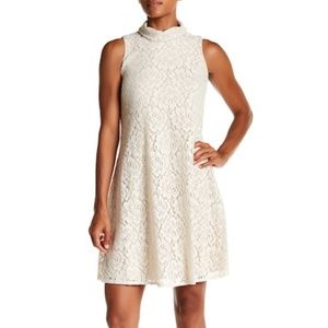 Taylor Keyhole Back lace dress